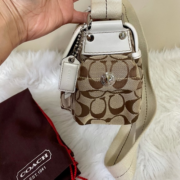 COACH Crossbody🌸 - Picture 5 of 16